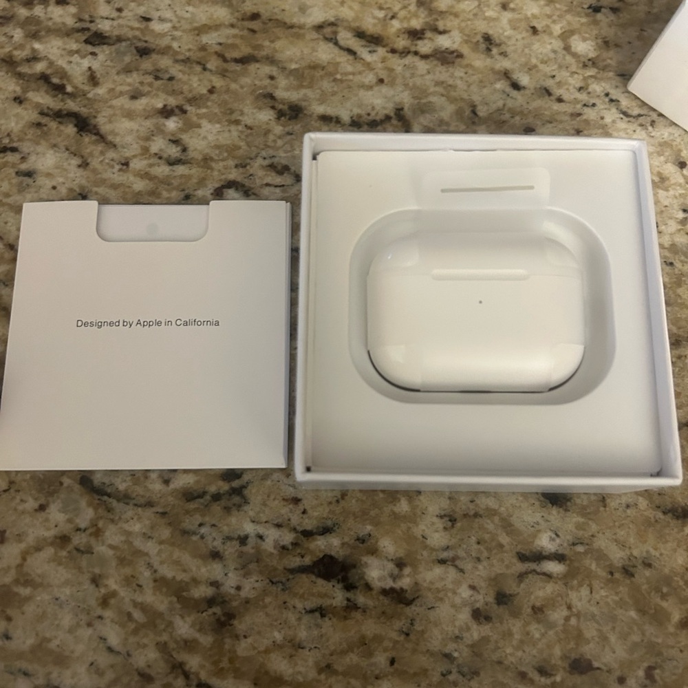 Apple AirPods 2nd Generation